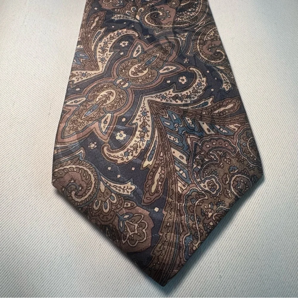 Vintage Oleg Cassini Paisley Tie Set in Red and Brown